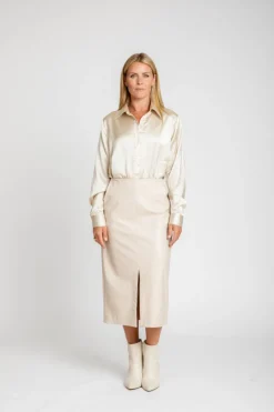 Outlet Ava Vegan Leather Pencil Skirt In Skirts