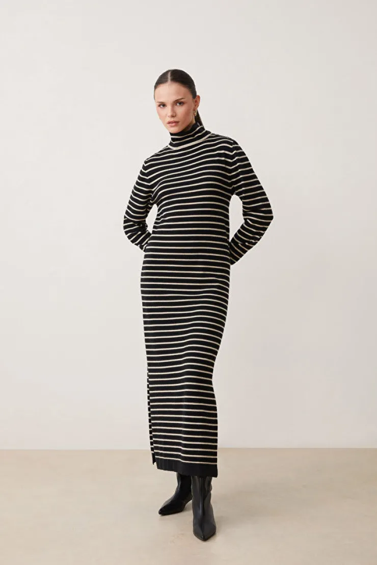 Outlet Chadela Striped Maxi Dress In Sweaters