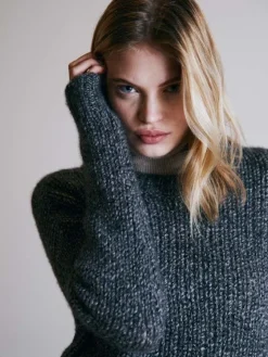 Fashion Open Gauge Crew Neck Sweater In Sweaters