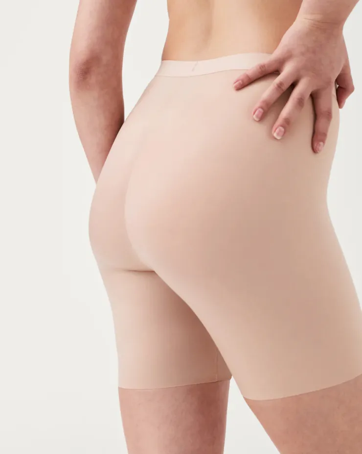 Hot Thinstincts 2.0 Invisible Shaping Girlshort In Pants|Intimates