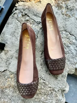 Fashion Via Suede Flat In Chocolate Flats